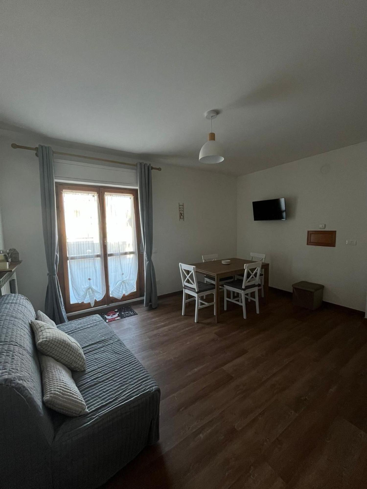 Ferienwohnung Attico - Terrazza Su Castello Castel Di Sangro Exterior foto