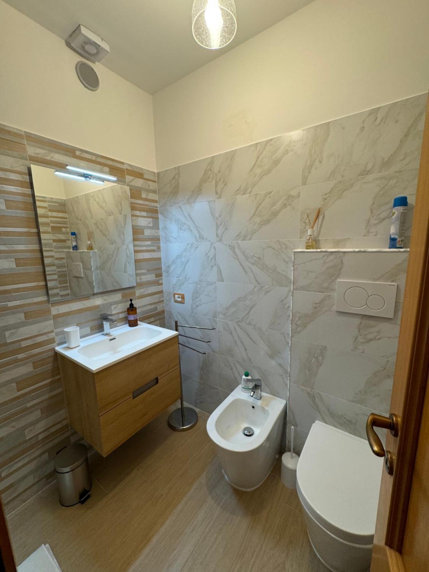 Ferienwohnung Attico - Terrazza Su Castello Castel Di Sangro Exterior foto